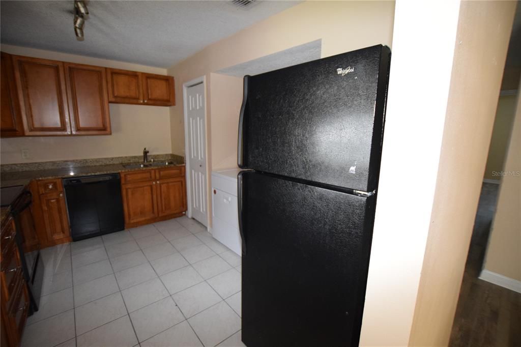 For Rent: $1,575 (2 beds, 2 baths, 905 Square Feet)
