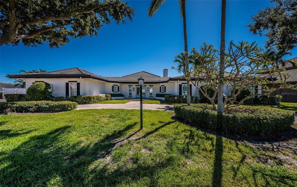 For Sale: $4,250,000 (4 beds, 5 baths, 4827 Square Feet)