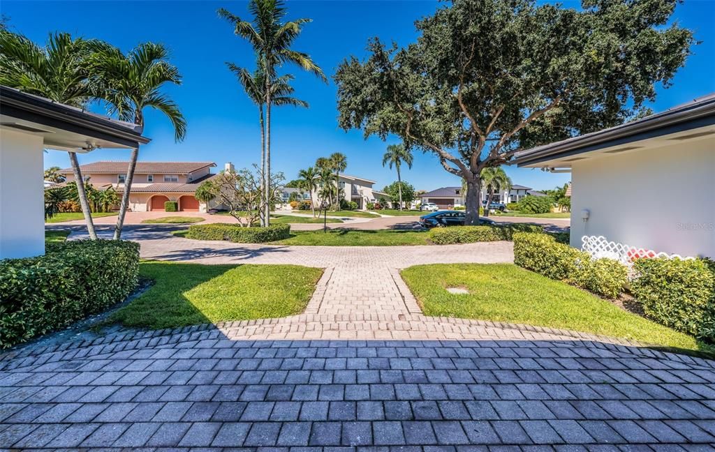 For Sale: $4,250,000 (4 beds, 5 baths, 4827 Square Feet)