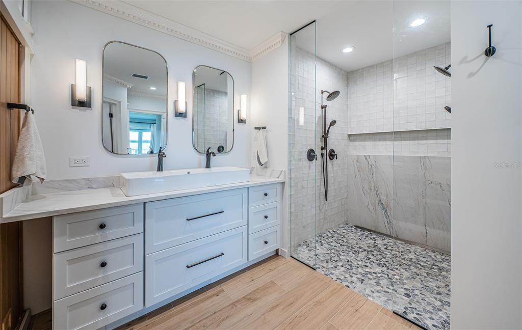 For Sale: $4,250,000 (4 beds, 5 baths, 4827 Square Feet)