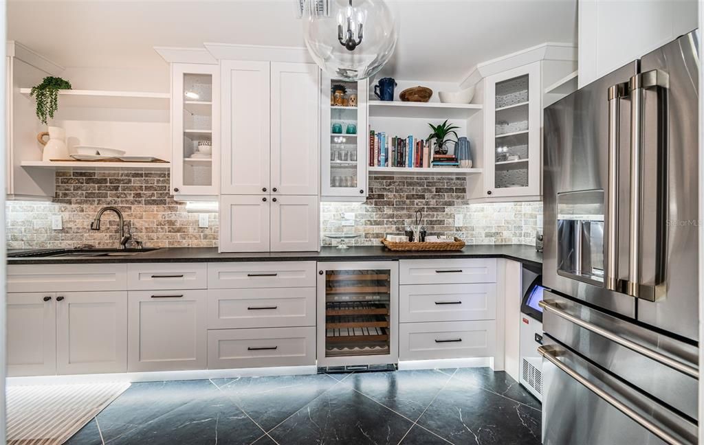 For Sale: $4,250,000 (4 beds, 5 baths, 4827 Square Feet)