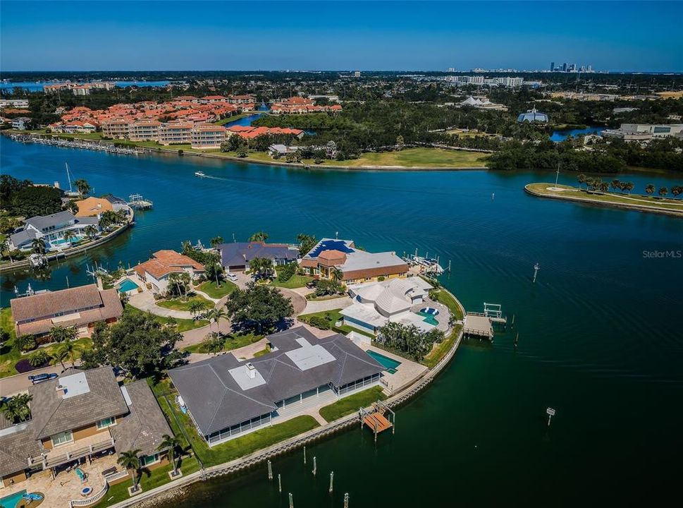 For Sale: $4,250,000 (4 beds, 5 baths, 4827 Square Feet)