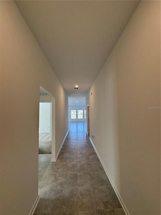 合同活跃: $2,500 (4 贝兹, 2 浴室, 1936 平方英尺)