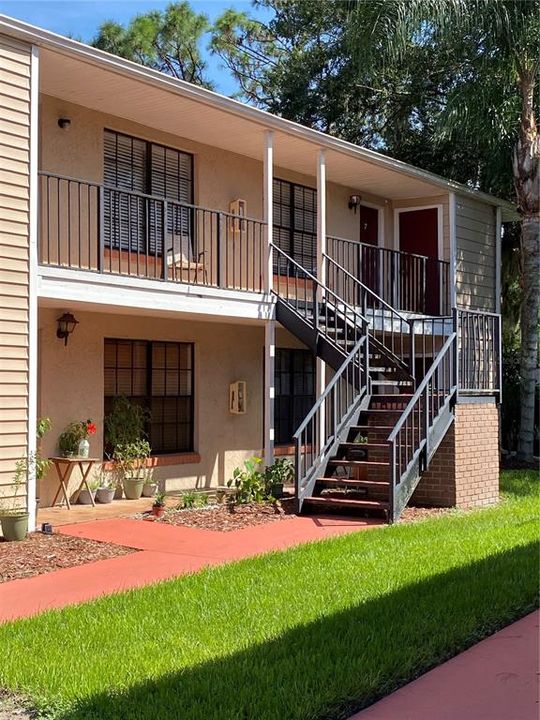 Recently Rented: $1,275 (2 beds, 1 baths, 800 Square Feet)