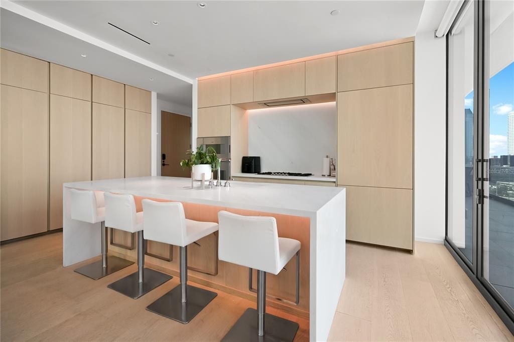 For Rent: $14,000 (2 beds, 2 baths, 2012 Square Feet)