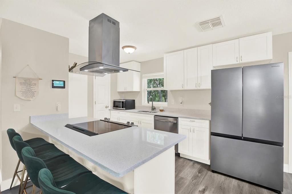 Activo con contrato: $253,000 (3 camas, 1 baños, 1000 Pies cuadrados)