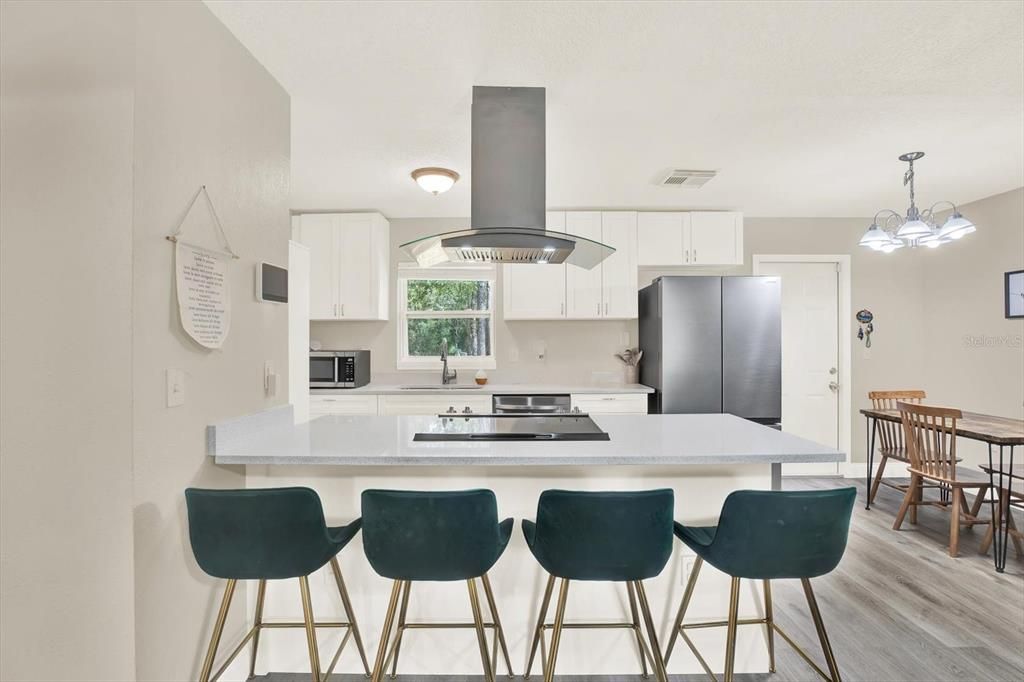 Activo con contrato: $253,000 (3 camas, 1 baños, 1000 Pies cuadrados)