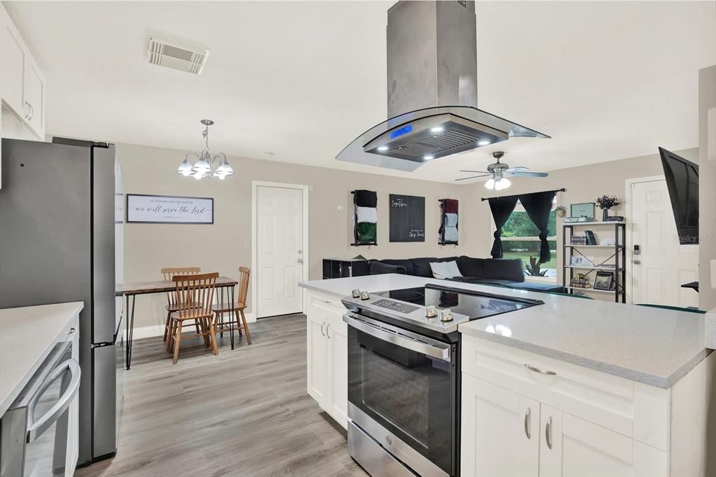 Activo con contrato: $253,000 (3 camas, 1 baños, 1000 Pies cuadrados)