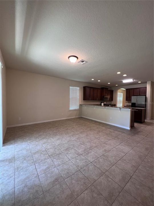 出租: $2,650 (5 贝兹, 3 浴室, 3224 平方英尺)