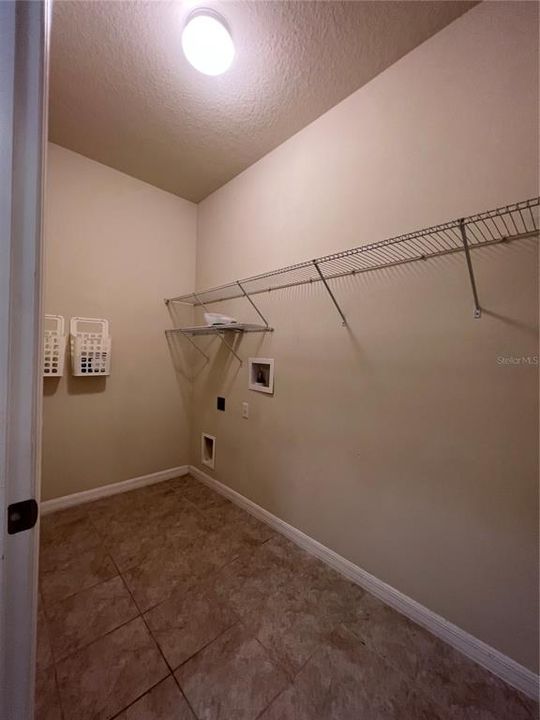 出租: $2,650 (5 贝兹, 3 浴室, 3224 平方英尺)