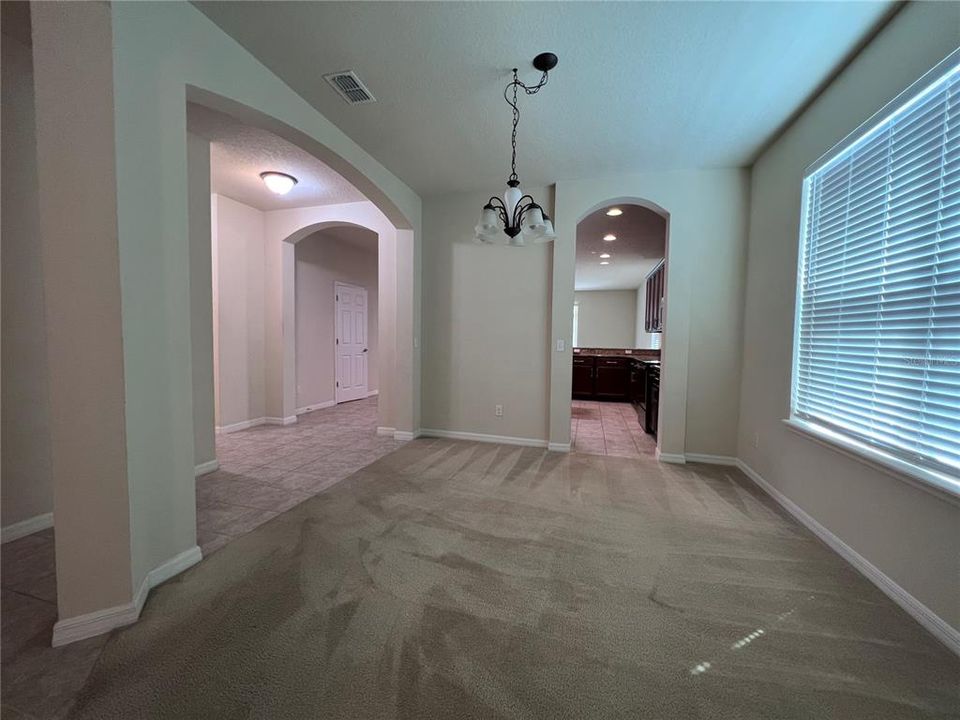 出租: $2,650 (5 贝兹, 3 浴室, 3224 平方英尺)