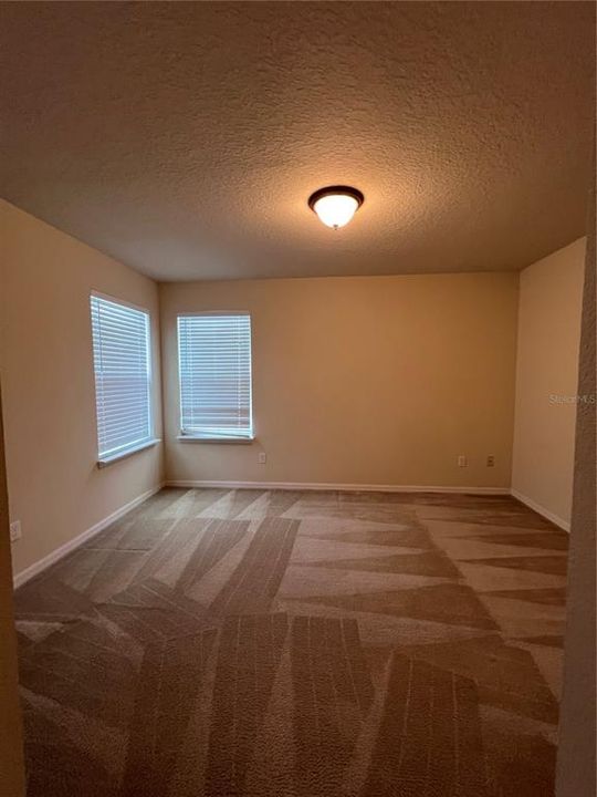 出租: $2,650 (5 贝兹, 3 浴室, 3224 平方英尺)