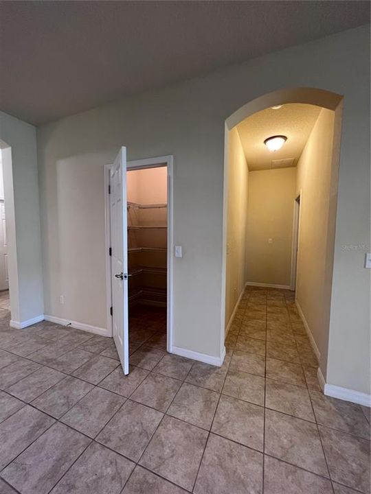 出租: $2,650 (5 贝兹, 3 浴室, 3224 平方英尺)