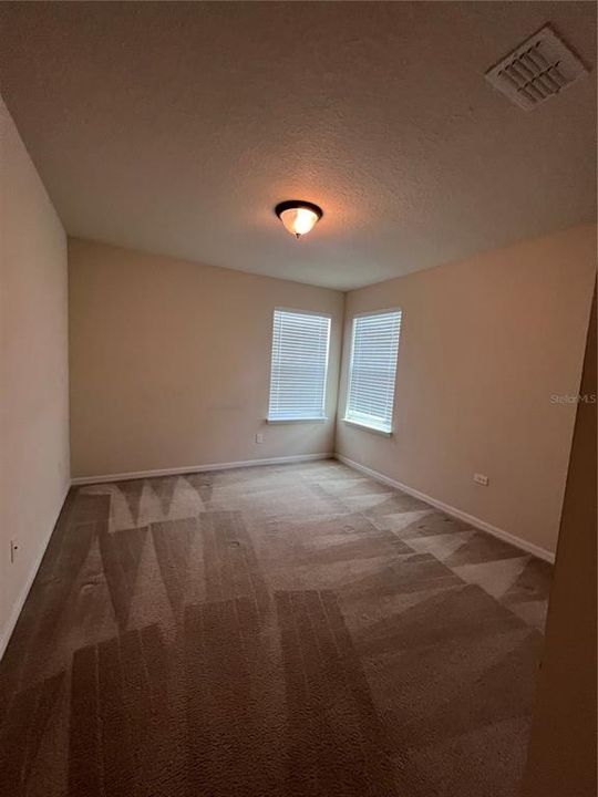 出租: $2,650 (5 贝兹, 3 浴室, 3224 平方英尺)