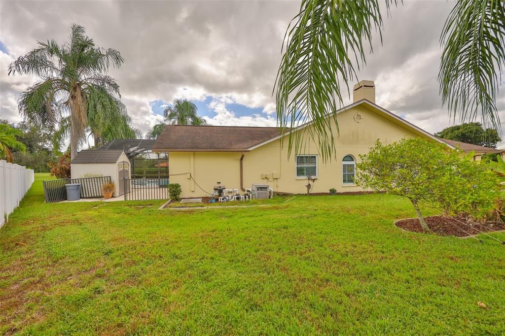 合同活跃: $430,000 (3 贝兹, 2 浴室, 2199 平方英尺)