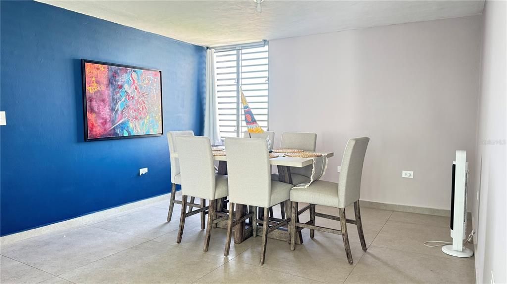 For Rent: $2,800 (2 beds, 2 baths, 1382 Square Feet)