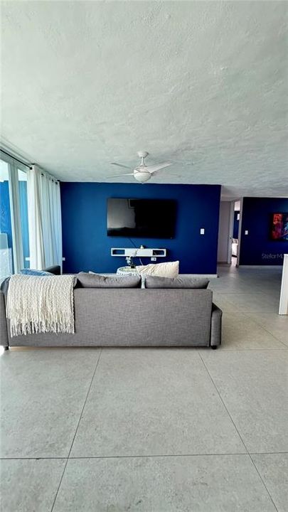 For Rent: $2,800 (2 beds, 2 baths, 1382 Square Feet)