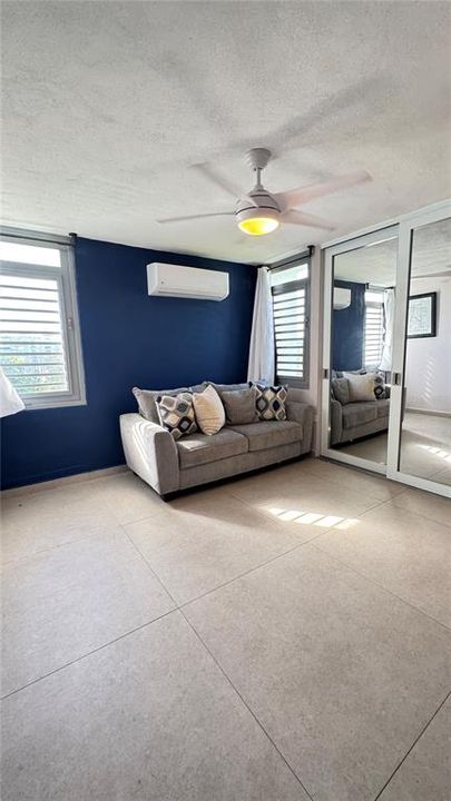 For Rent: $2,800 (2 beds, 2 baths, 1382 Square Feet)