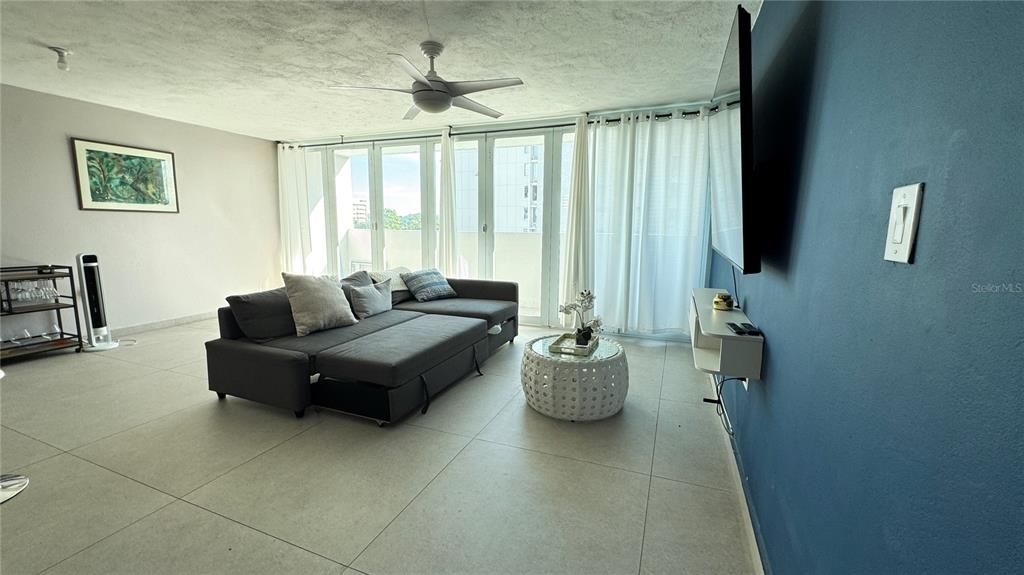 For Rent: $2,800 (2 beds, 2 baths, 1382 Square Feet)