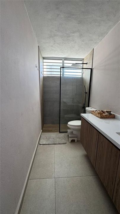 For Rent: $2,800 (2 beds, 2 baths, 1382 Square Feet)