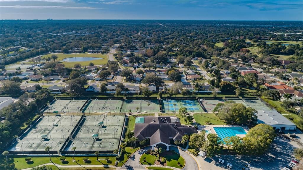 На продажу: $649,000 (3 спален, 2 ванн, 2063 Квадратных фут)