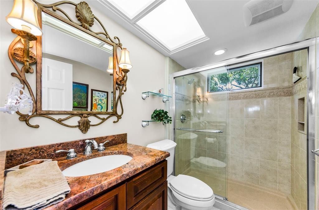 На продажу: $649,000 (3 спален, 2 ванн, 2063 Квадратных фут)