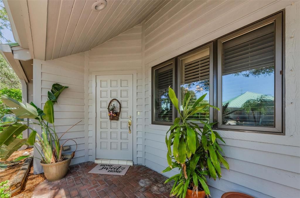 На продажу: $649,000 (3 спален, 2 ванн, 2063 Квадратных фут)