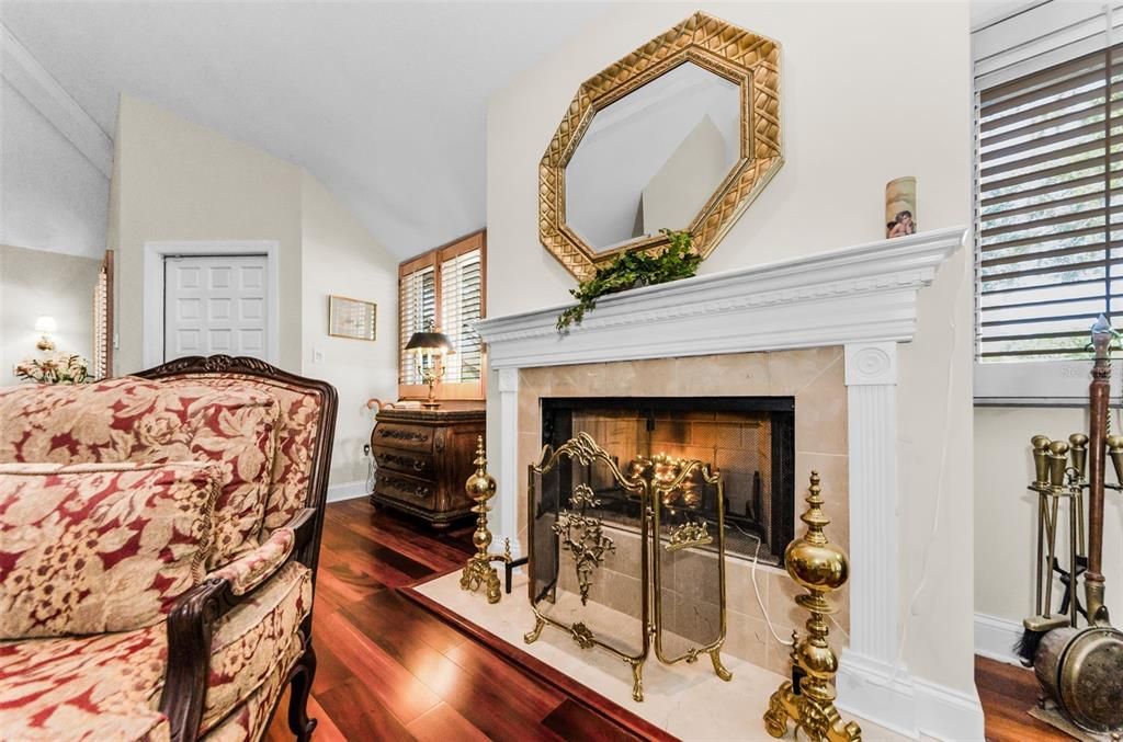 На продажу: $649,000 (3 спален, 2 ванн, 2063 Квадратных фут)