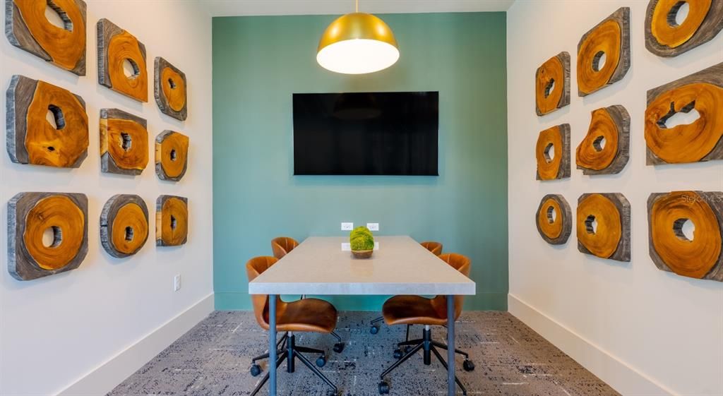 For Rent: $1,395 (1 beds, 1 baths, 669 Square Feet)