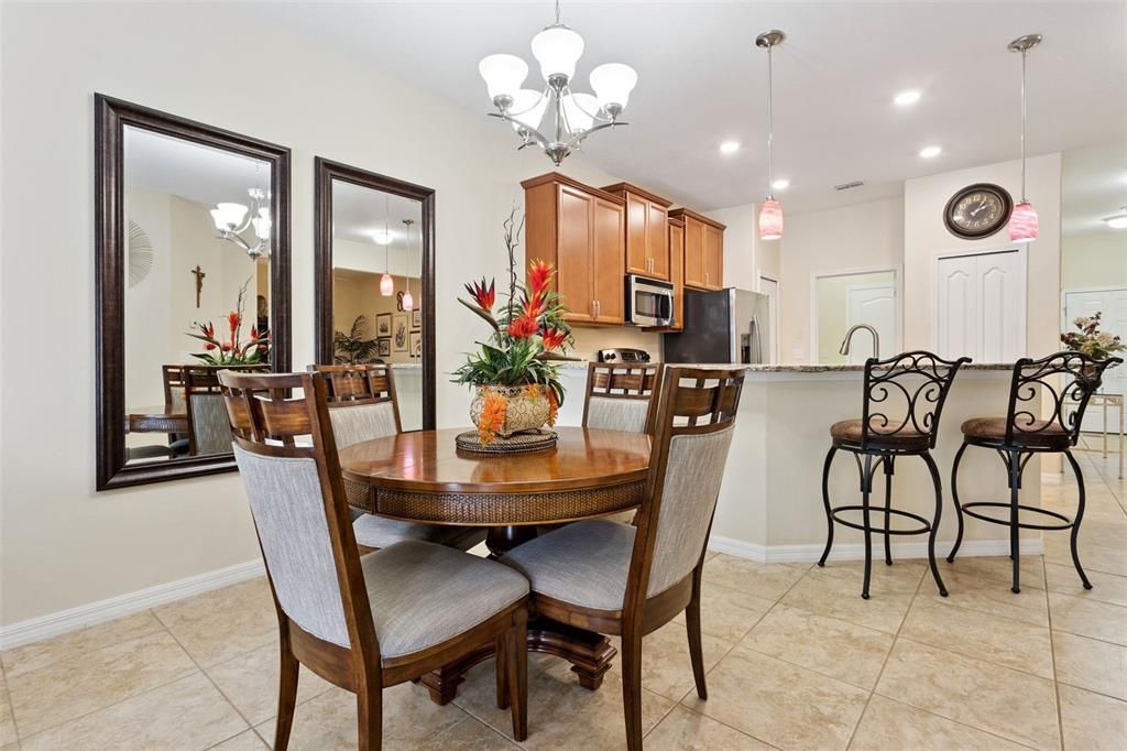 For Sale: $278,500 (2 beds, 2 baths, 1374 Square Feet)