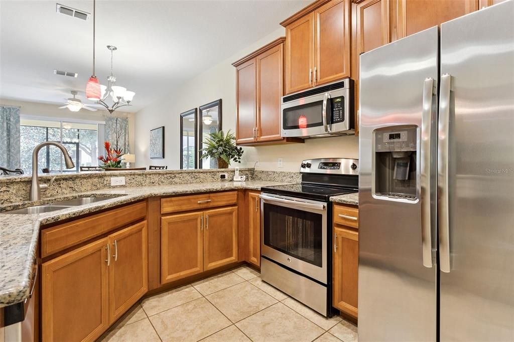 For Sale: $278,500 (2 beds, 2 baths, 1374 Square Feet)