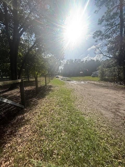 На продажу: $39,999 (3.28 acres)