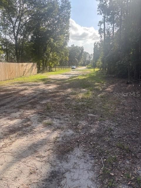 На продажу: $39,999 (3.28 acres)