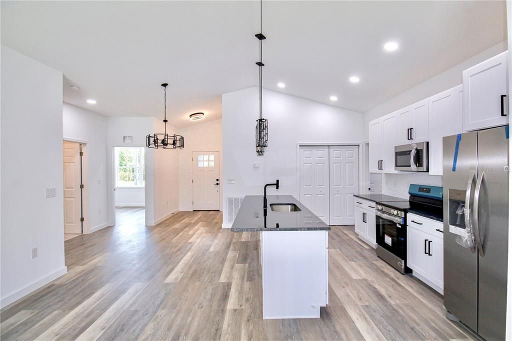 For Sale: $304,990 (3 beds, 2 baths, 1340 Square Feet)