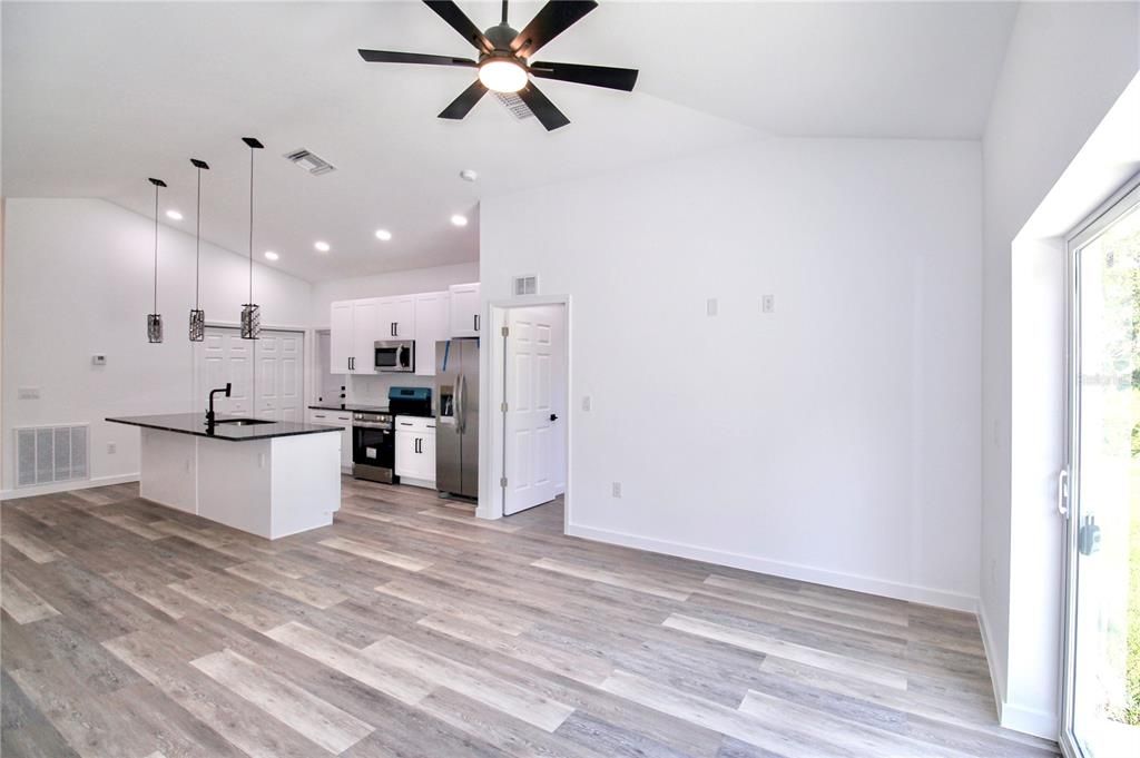 For Sale: $304,990 (3 beds, 2 baths, 1340 Square Feet)