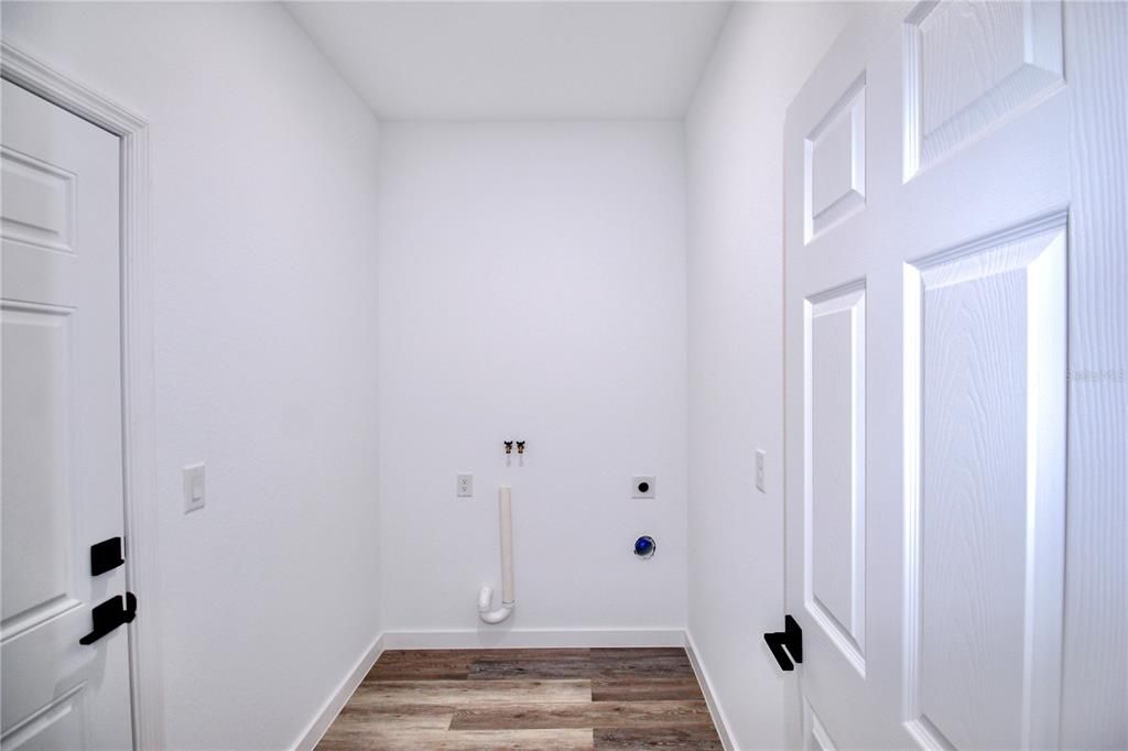 For Sale: $304,990 (3 beds, 2 baths, 1340 Square Feet)