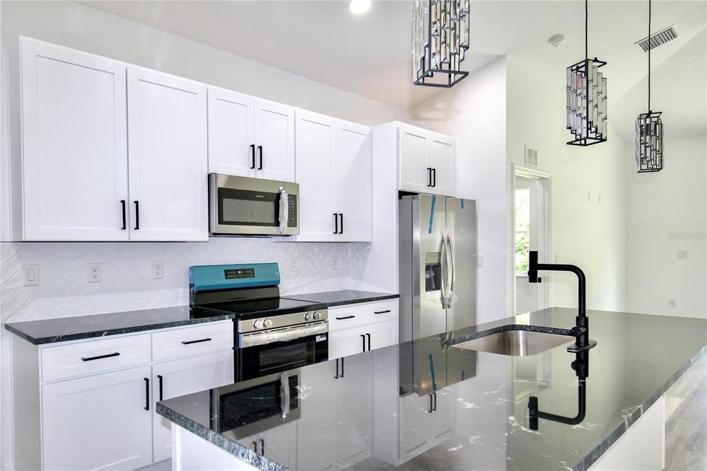 For Sale: $304,990 (3 beds, 2 baths, 1340 Square Feet)