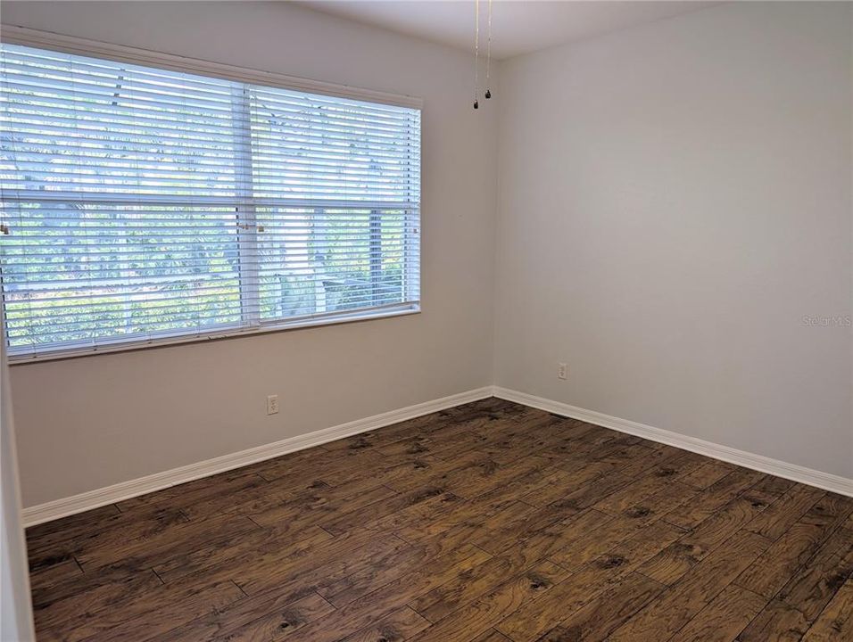 For Rent: $2,500 (3 beds, 2 baths, 1476 Square Feet)