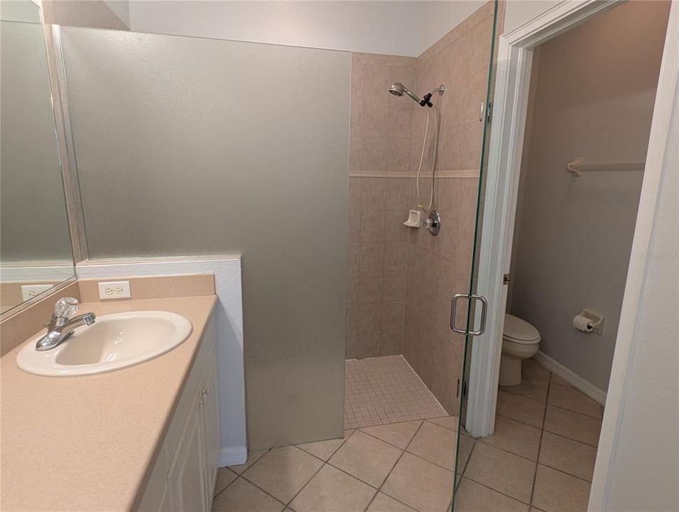 For Rent: $2,500 (3 beds, 2 baths, 1476 Square Feet)