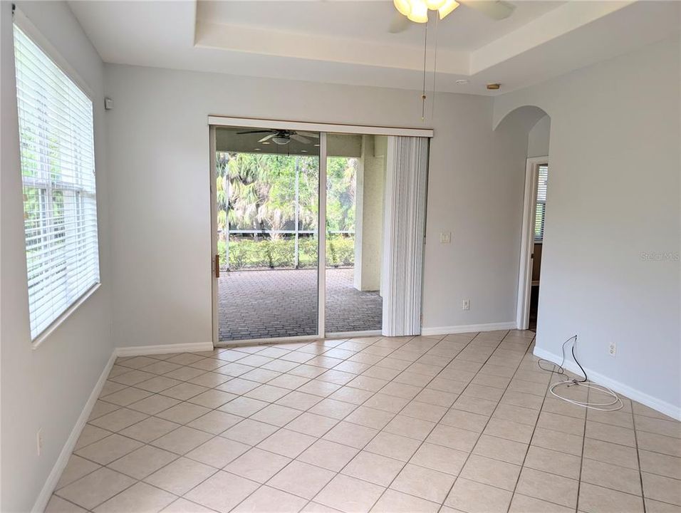 For Rent: $2,500 (3 beds, 2 baths, 1476 Square Feet)