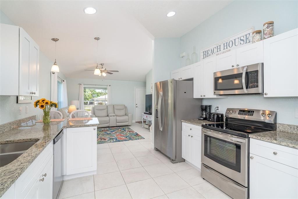 Active With Contract: $479,900 (2 beds, 2 baths, 1017 Square Feet)