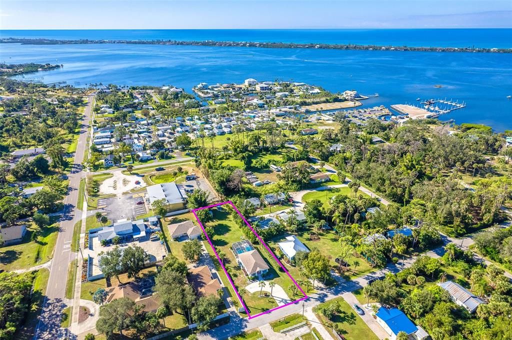 Active With Contract: $479,900 (2 beds, 2 baths, 1017 Square Feet)