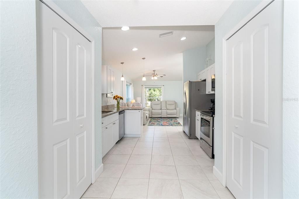 Active With Contract: $479,900 (2 beds, 2 baths, 1017 Square Feet)