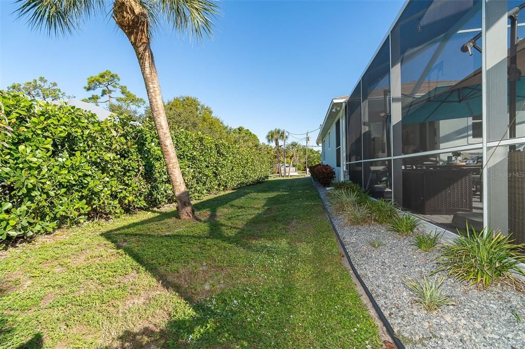 Active With Contract: $479,900 (2 beds, 2 baths, 1017 Square Feet)