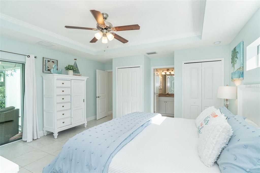 Active With Contract: $479,900 (2 beds, 2 baths, 1017 Square Feet)