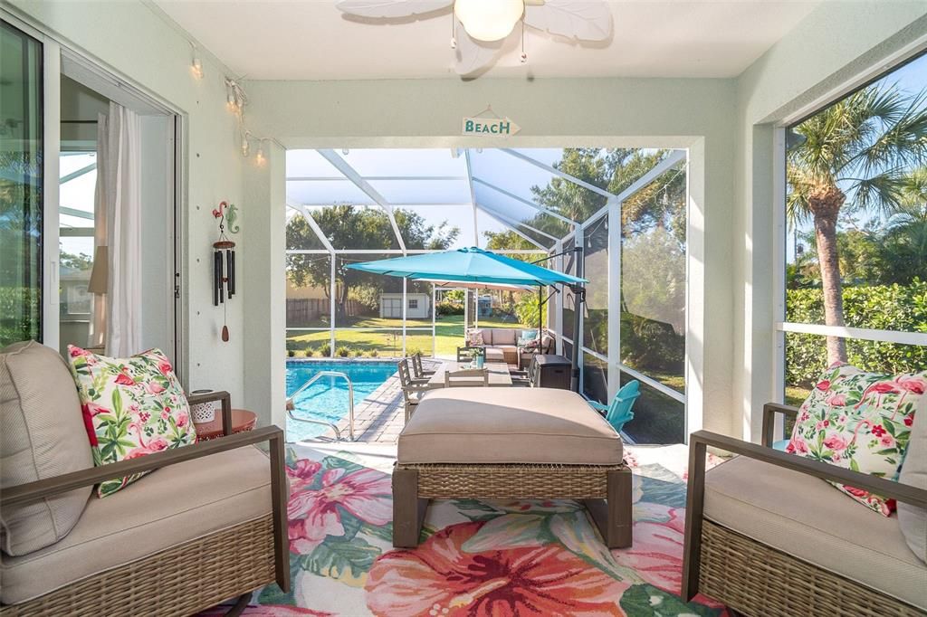 Active With Contract: $479,900 (2 beds, 2 baths, 1017 Square Feet)