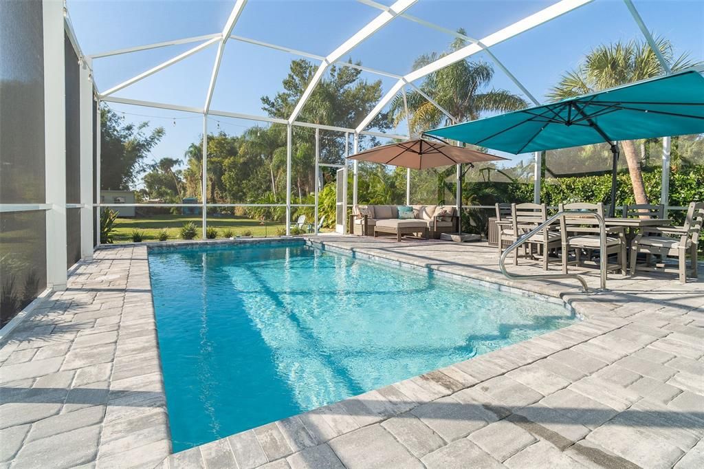 Active With Contract: $479,900 (2 beds, 2 baths, 1017 Square Feet)