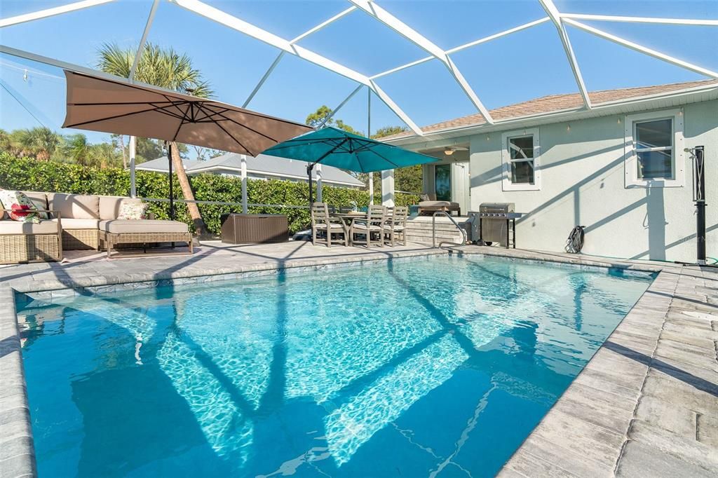 Active With Contract: $479,900 (2 beds, 2 baths, 1017 Square Feet)