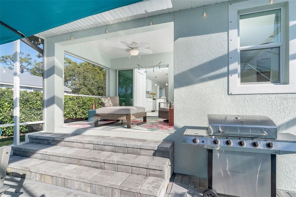 Active With Contract: $479,900 (2 beds, 2 baths, 1017 Square Feet)