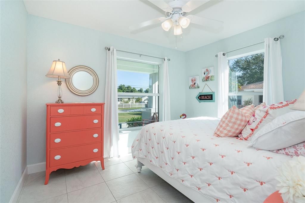 Active With Contract: $479,900 (2 beds, 2 baths, 1017 Square Feet)